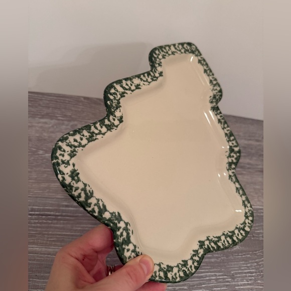 Roseville spounge ware 
Christmas tree platter - Picture 2 of 8